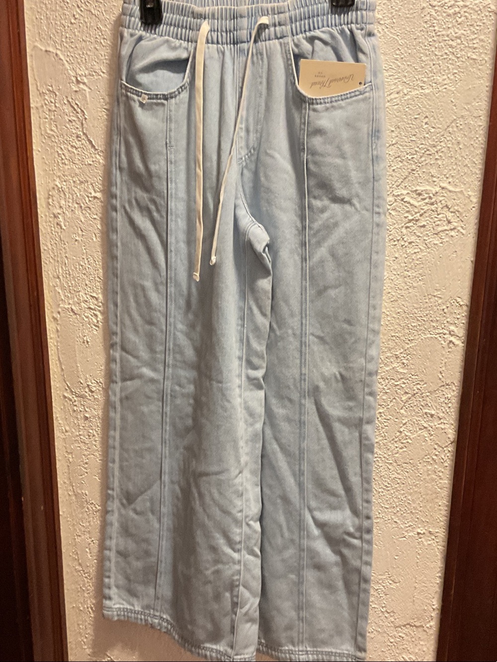 Light Wash Wide Leg Women’s Jeans